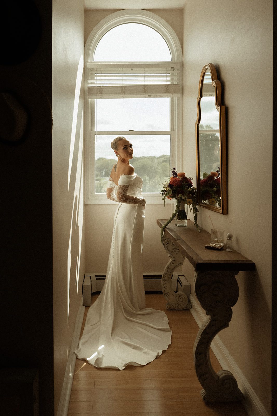 A Sentimental Wedding at Her Childhood Home — photo 15