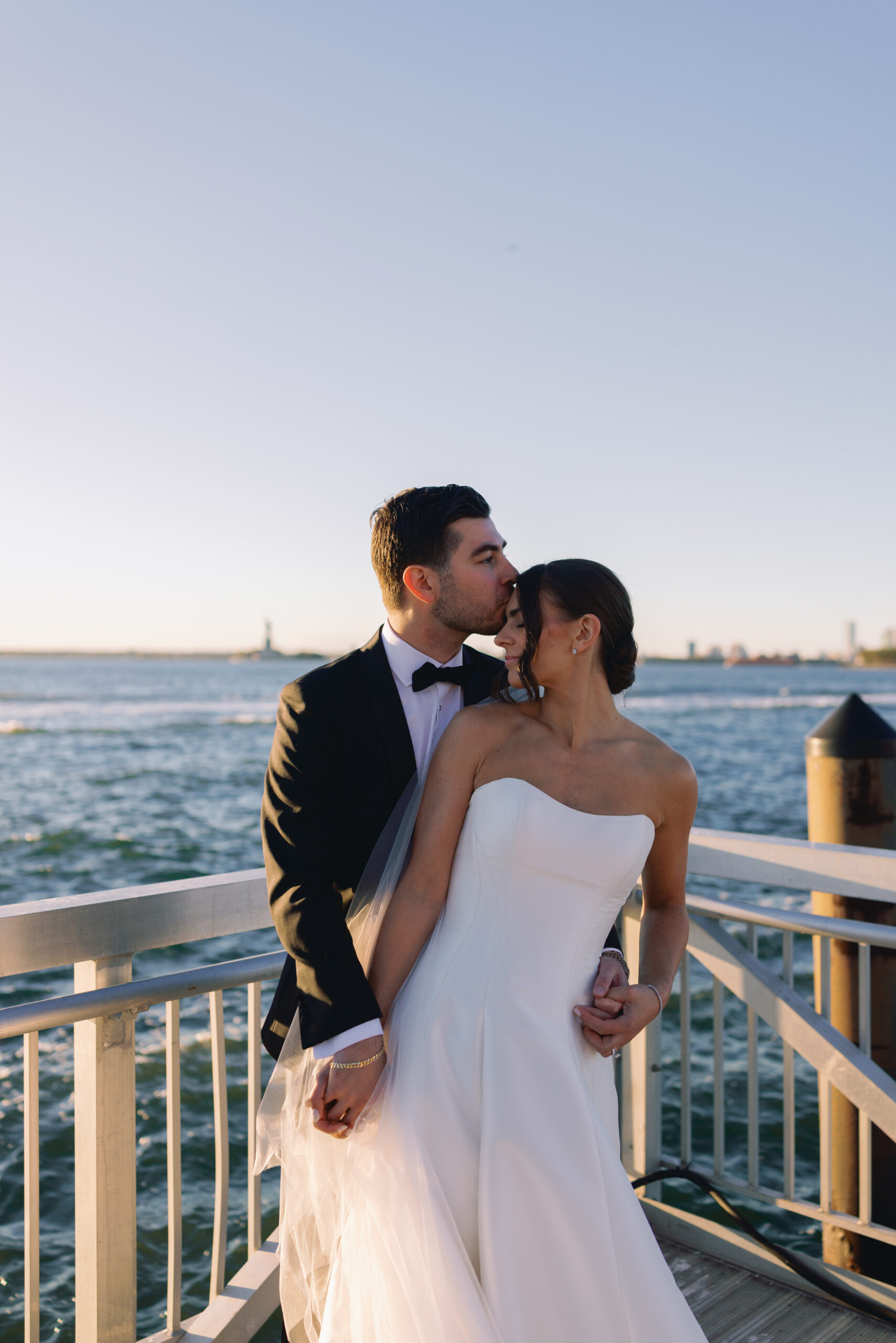 Liberty Warehouse Wedding in Brooklyn — photo 28