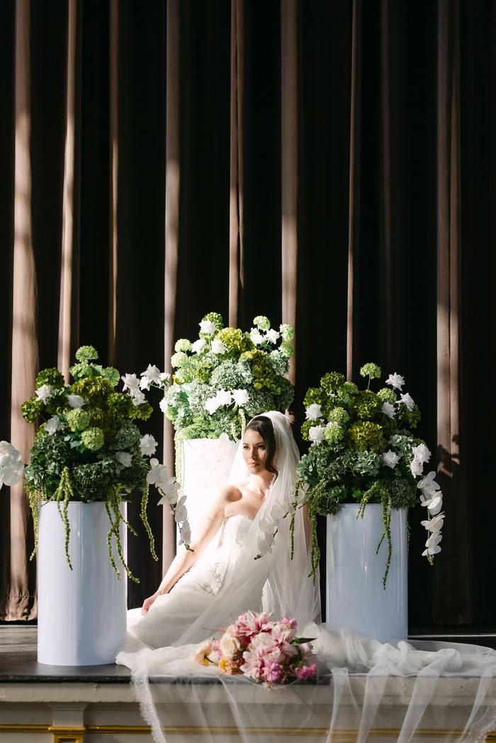 A Modern Editorial Inspired by Timeless Romance — photo 18