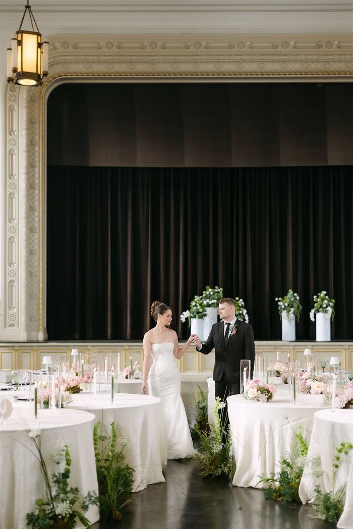 A Modern Editorial Inspired by Timeless Romance — photo 6