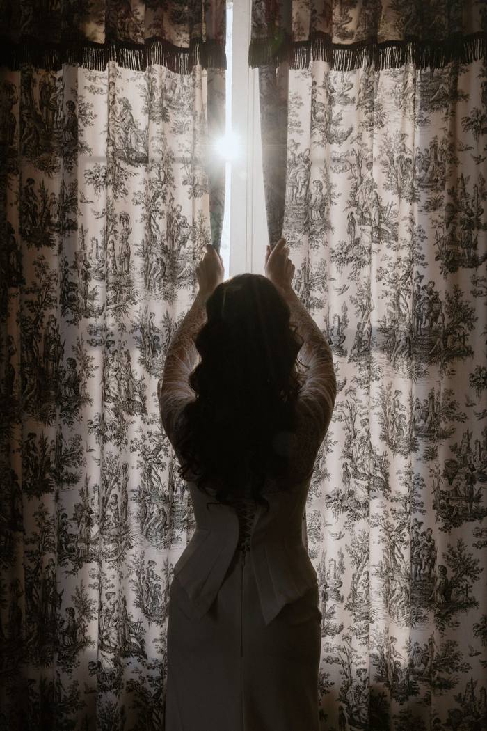 A Wuthering Heights Inspired Editorial — photo 22