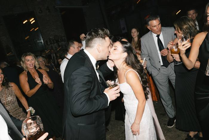 5 of Our Favorite NYC Wedding Photographers — photo 32